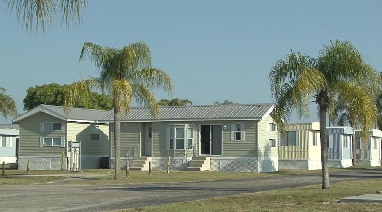 Roland Martin Marina/Resort Clewiston Exterior photo
