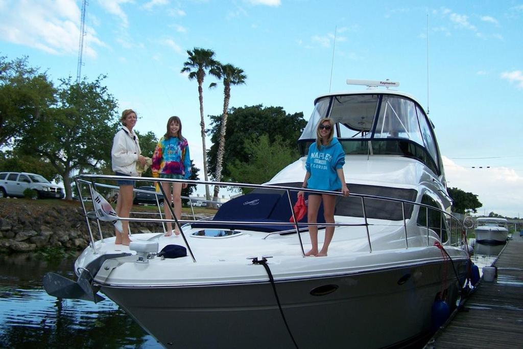 Roland Martin Marina/Resort Clewiston Exterior photo
