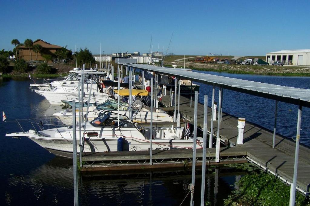 Roland Martin Marina/Resort Clewiston Exterior photo